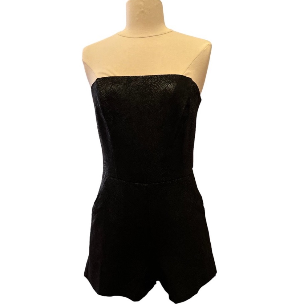 NWT Sophie & Kate Snake Skin Strapless Romper